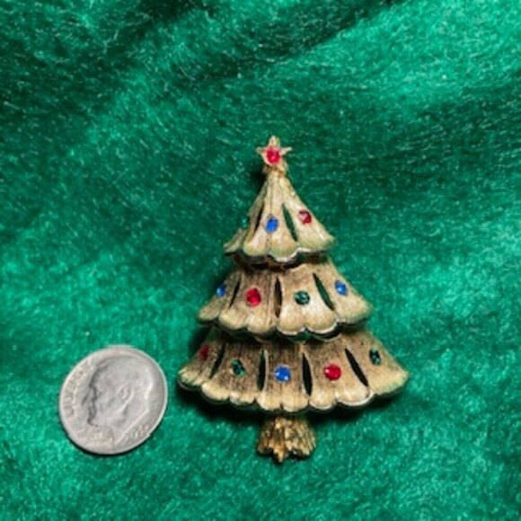 Vintage Christmas Scarf & Jonette Tree  Pin, Set of both - Picture 3 of 15